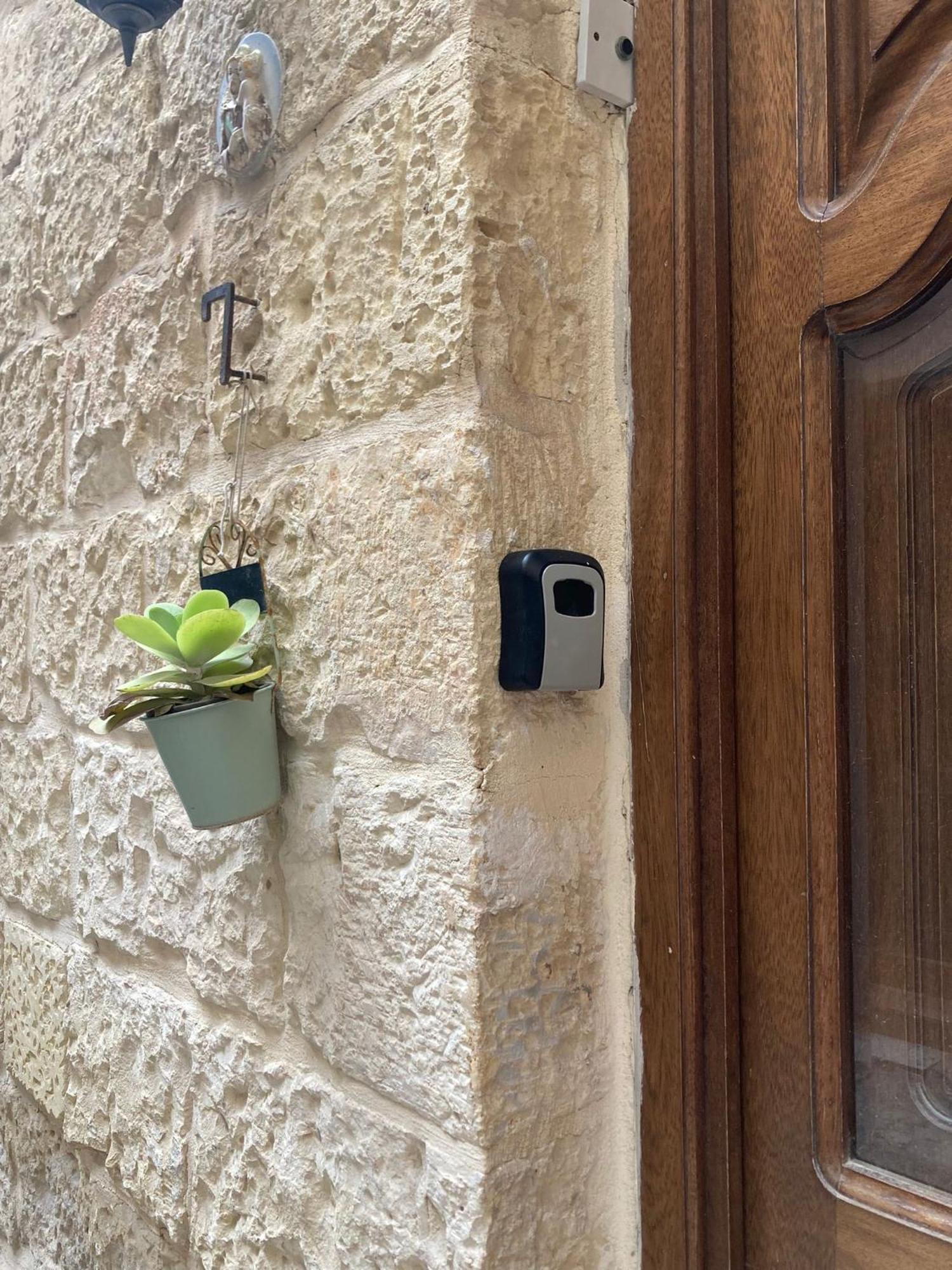 Charming Central Townhouse In Sliema Steps From Promenade And Sliema Ferry Lejlighed Eksteriør billede