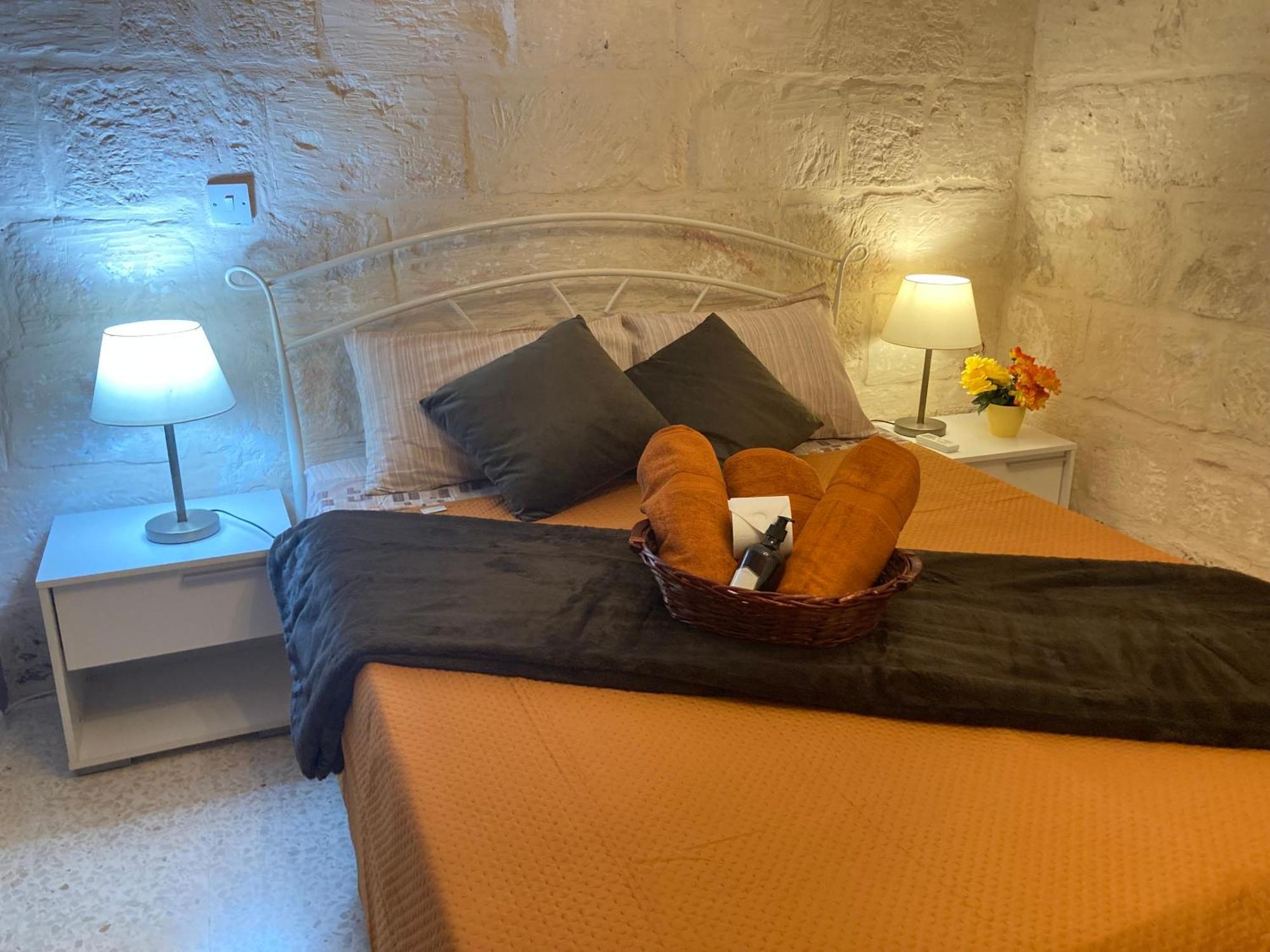 Charming Central Townhouse In Sliema Steps From Promenade And Sliema Ferry Lejlighed Eksteriør billede