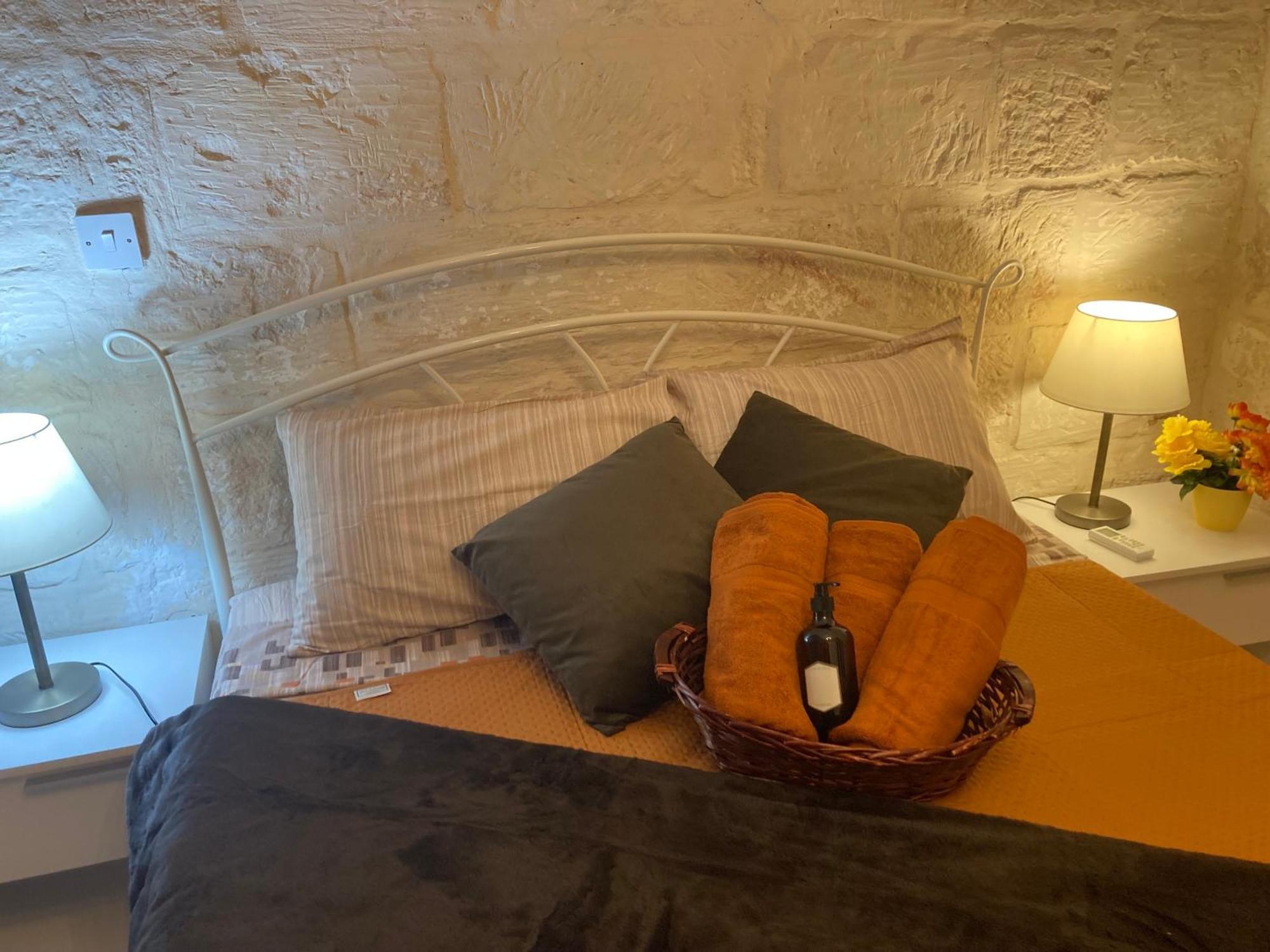 Charming Central Townhouse In Sliema Steps From Promenade And Sliema Ferry Lejlighed Eksteriør billede